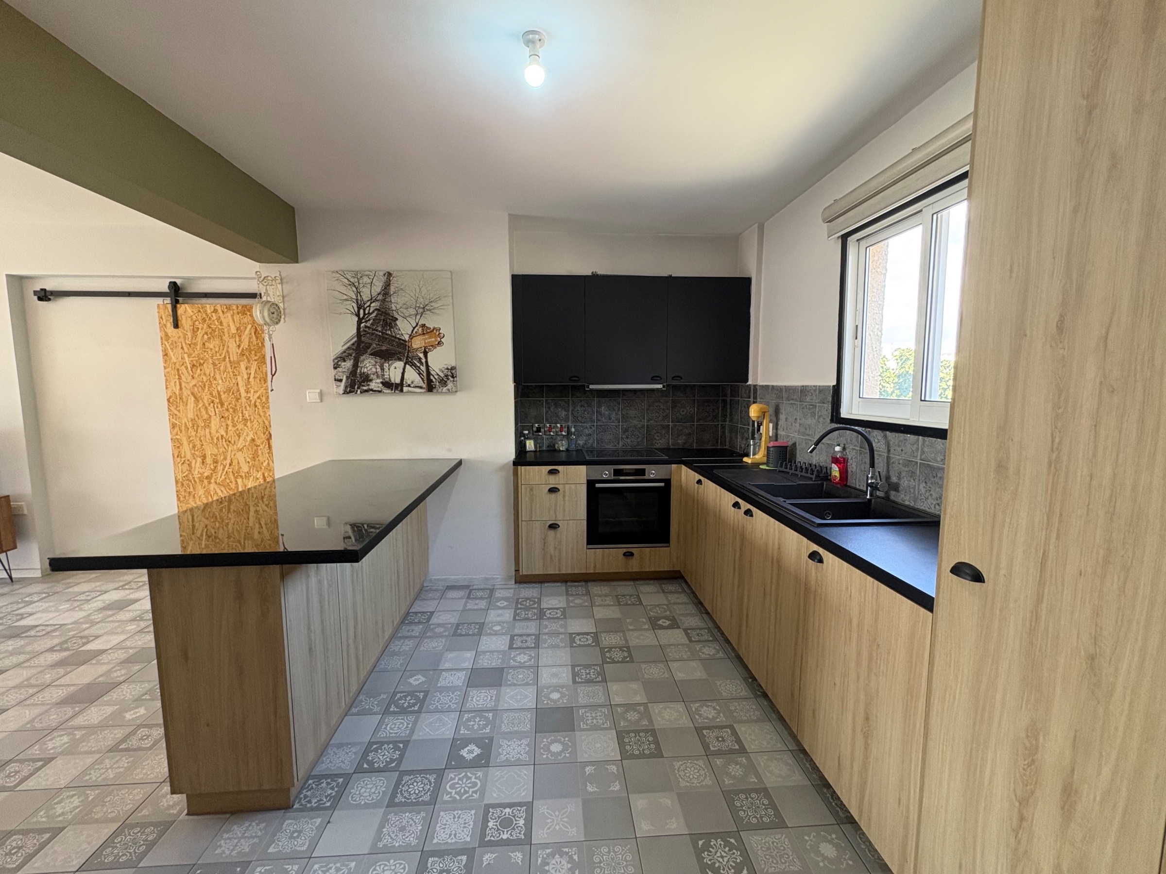 TWO-BEDROOM APARTMENT FOR RENT – WALK TO THE BEACH, DHEKELIA ROAD