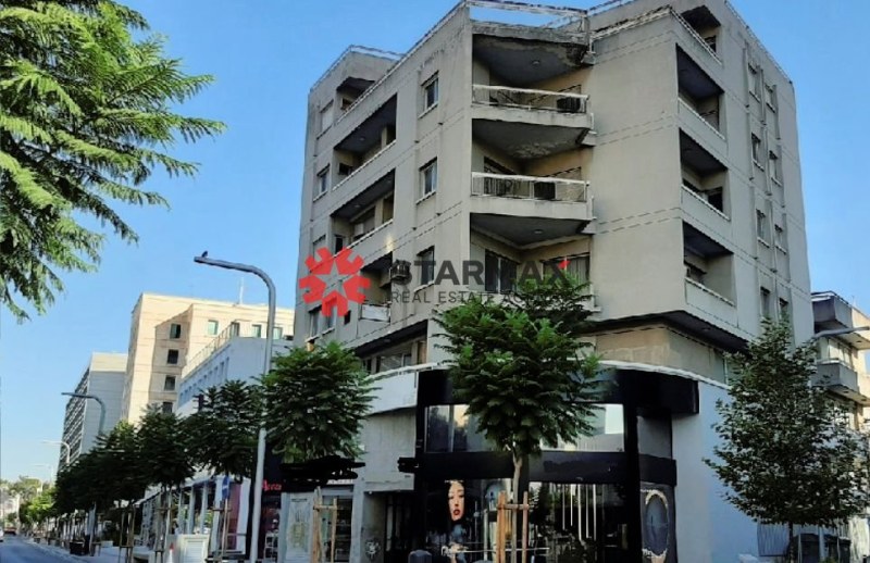 COMMERCIAL BUILDING IN NICOSIA CENTER