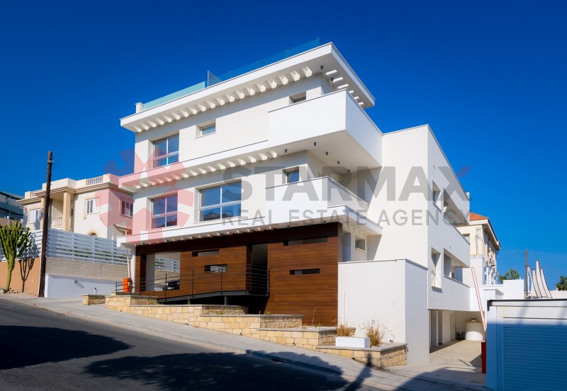 WHOLE FLOOR TWO BEDROOM PENTHOUSE FOR SALE IN LIMASSOL